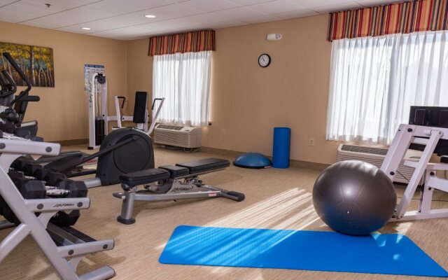 Holiday Inn Express Hartford – Newington, by IHG