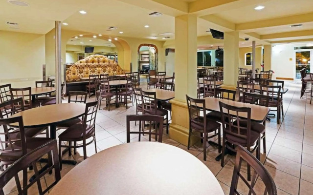 Radisson Hotel El Paso Airport