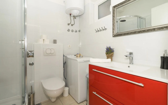 Apartment Dinka with terrace