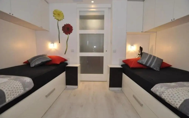 Eden - 30m From the sea - A2