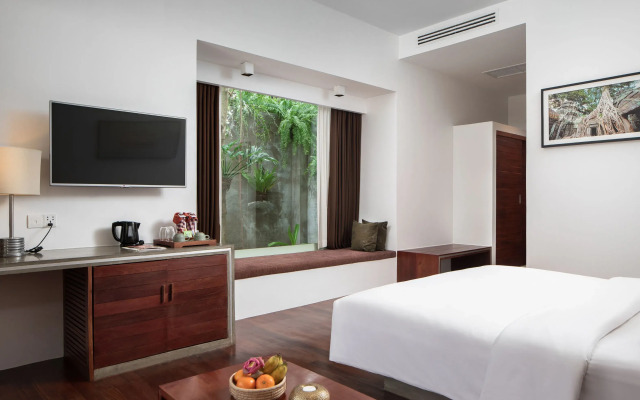 Lynnaya Urban River Resort