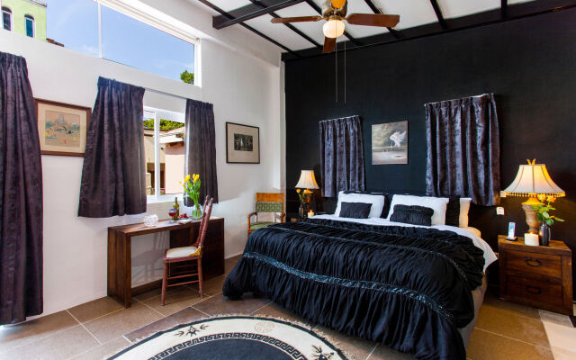 Garlands del Rio Riverside Boutique Hotel
