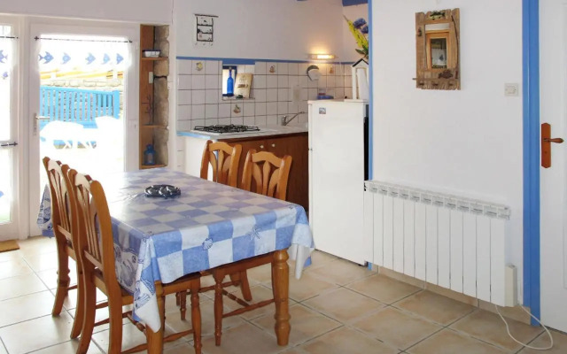 Holiday Home Ty Kerveal - TEC210