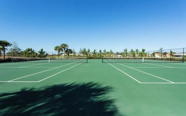 Extraordinary 5BR Private Pool Near Disney Area!