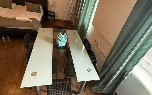 Affordable 2BR Apt Superb Location