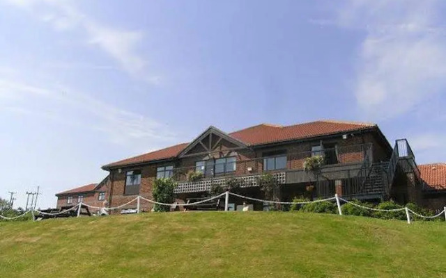 Hunley Hotel and Golf Club