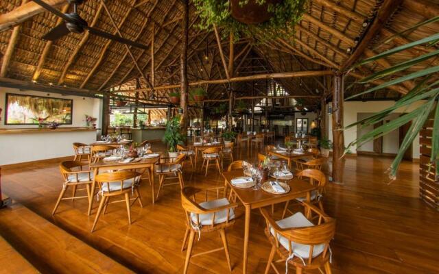 TreeCasa Hotel & Resort