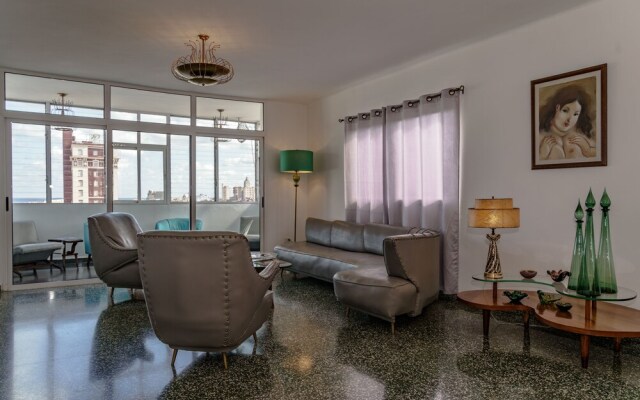 Leonidas Mid-Century Apartment