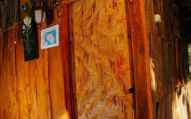 Nyuh Bengkok Tree House