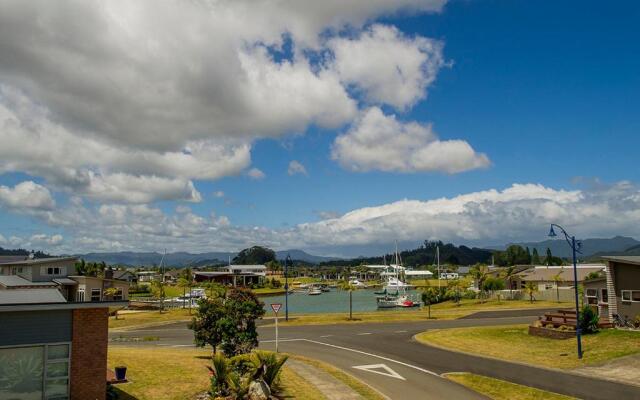 Tattletails Rest - Whitianga Holiday House
