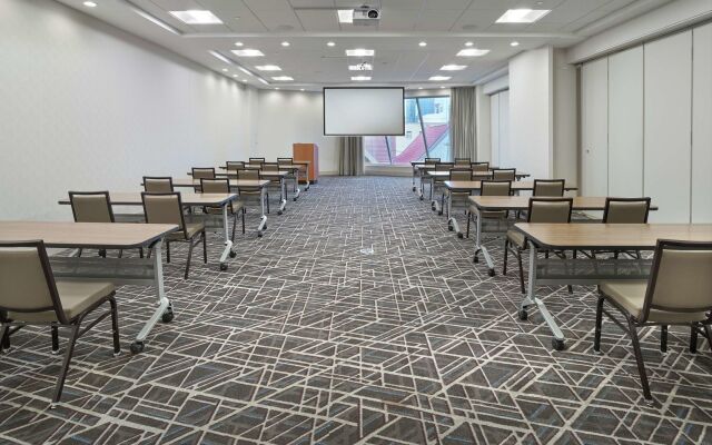 DoubleTree by Hilton Edmonton Downtown