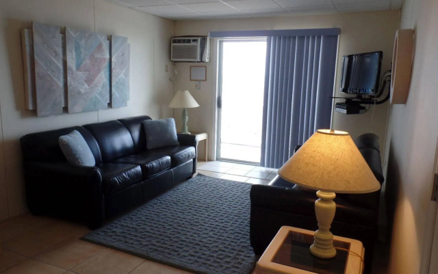 Windjammer Condominiums