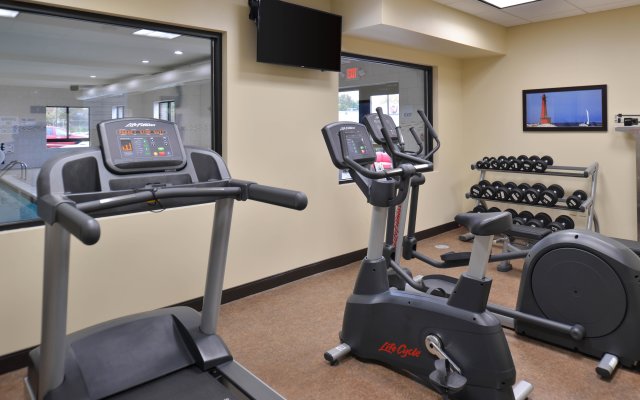 Holiday Inn Express & Suites Dearborn SW - Detroit Area by IHG