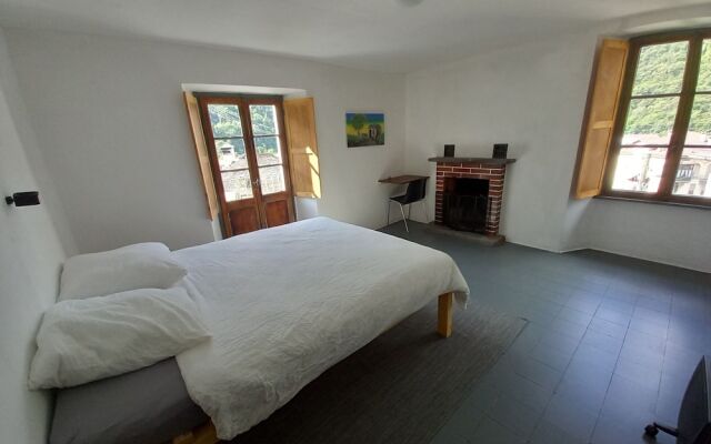 Room in Guest Room - Cavergno - Casa Coerente