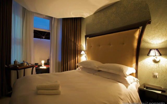 Ten Manchester Street