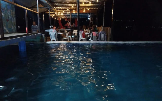 Hostal y Restaurante Tiki Island