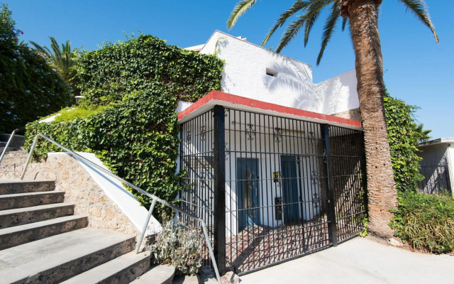 Seashore Bungalow Stunning