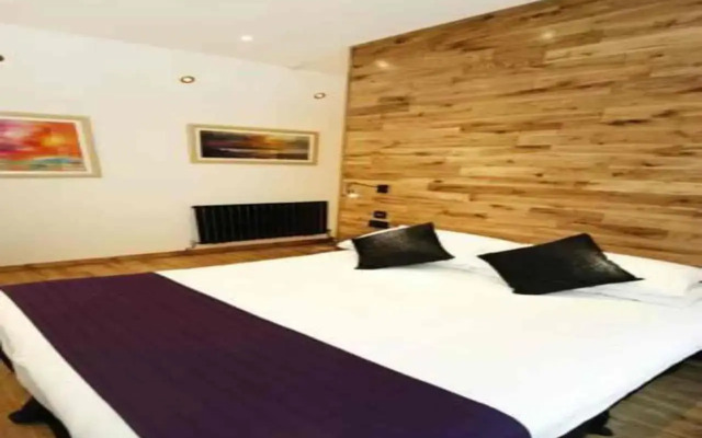 Castle Hotel