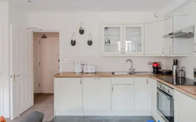 The Foley Residence II - Fitzrovia - by Frankie