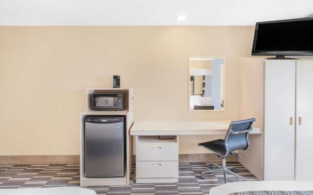 Microtel Inn & Suites By Wyndham Clear Lake