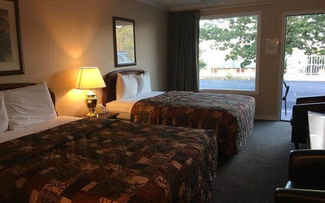 Oak Grove Inn