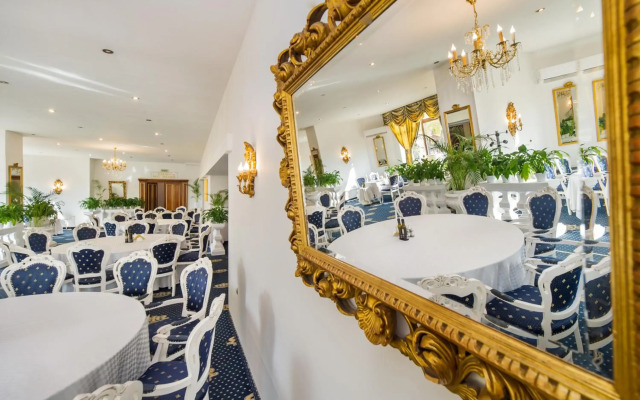 Hotel Cetate
