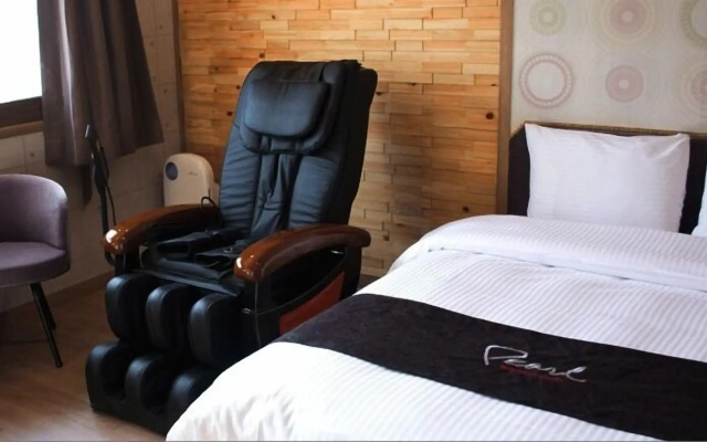 The 7 Business Hotel