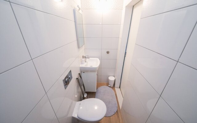 Villa Eleganza With Pool For 9 Guests , Zadar