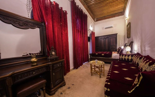 Palais Antique