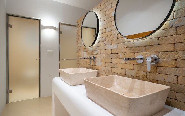 Utopia Suites by Anna Platanou - Adults only