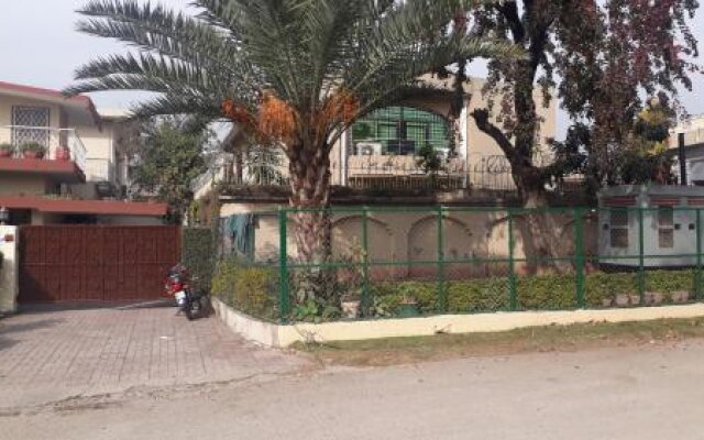 Marvi Guest House