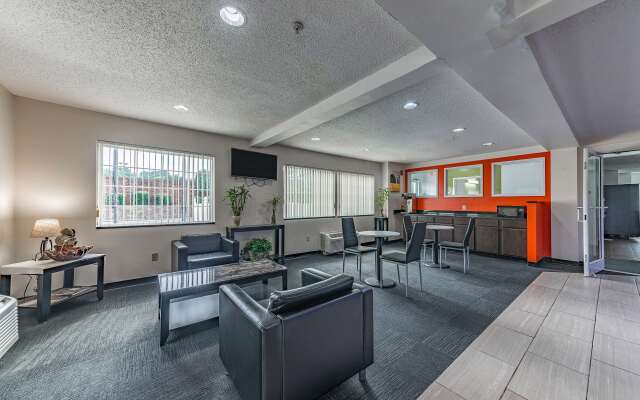Motel 6 Charlotte, NC - University