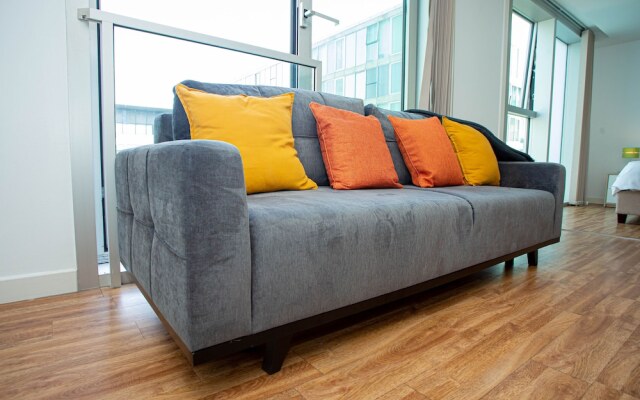 Chelsea Suites Central Milton Keynes - Sleeps 4