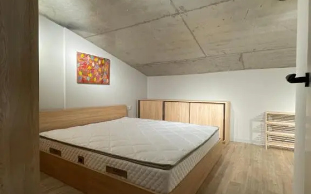 3 bedroom condo with free parking on premises