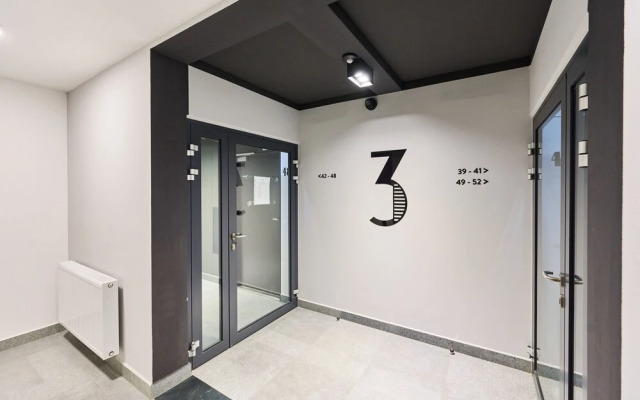 Studio Wrocław Fabryczna by Renters