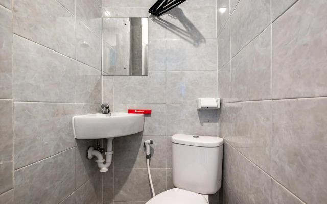 RedDoorz near Tanjung Duren 2