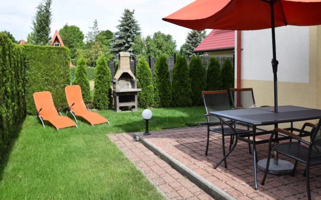 Semi-detached House With Fireplace, Rowy