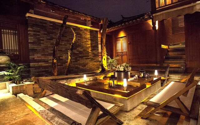 Lijiang Joyful Hotel