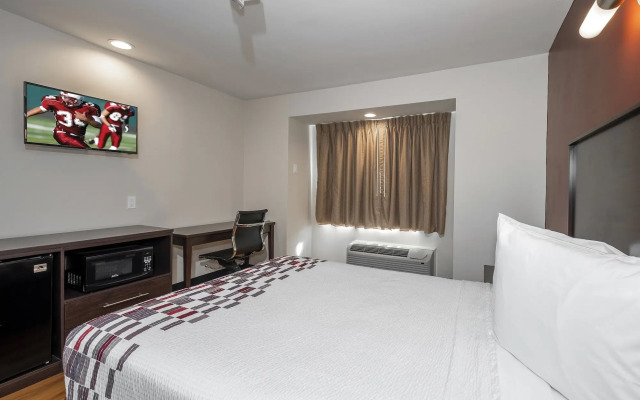 Red Roof Inn Sulphur