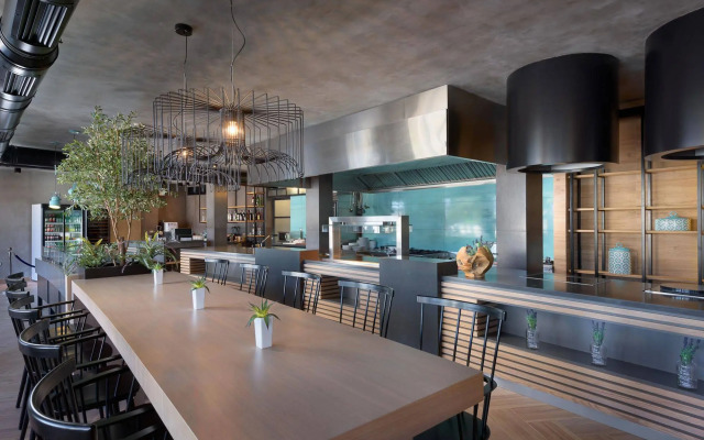 Olympic Palace Resort Hotel & Convention Center