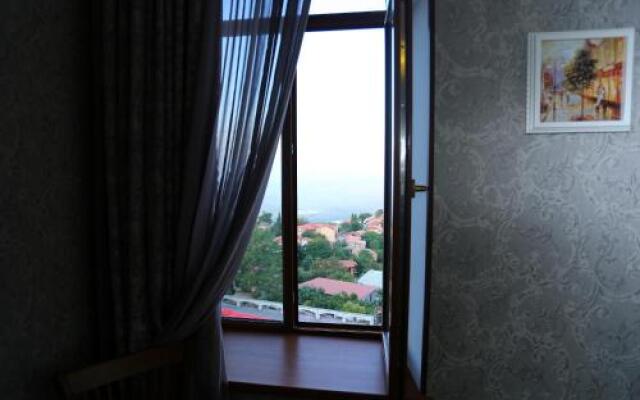 Guest House 2017
