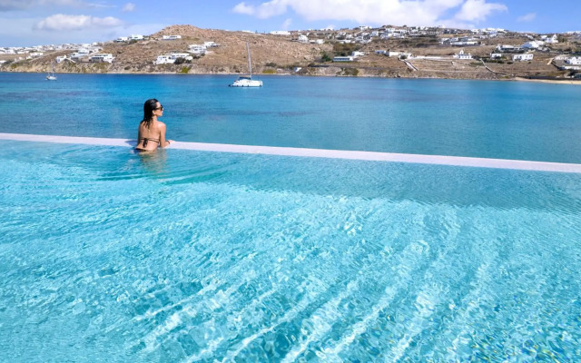 Aeonic Suites and Spa