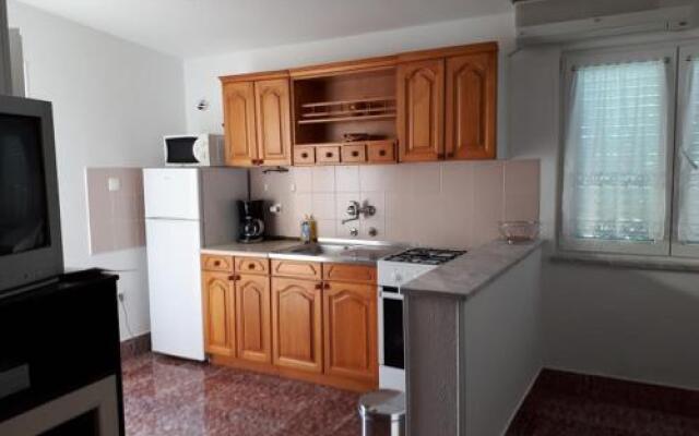 Apartments Roviš