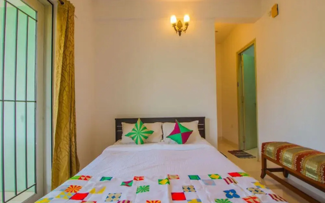 OYO Home 13674 Pool View Studio