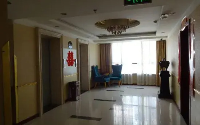 Hejin XinGeng JinDing Hotel