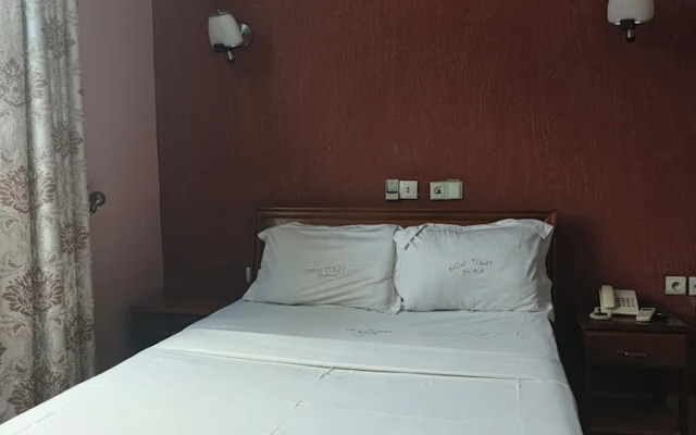 Newtown Palace Hotel