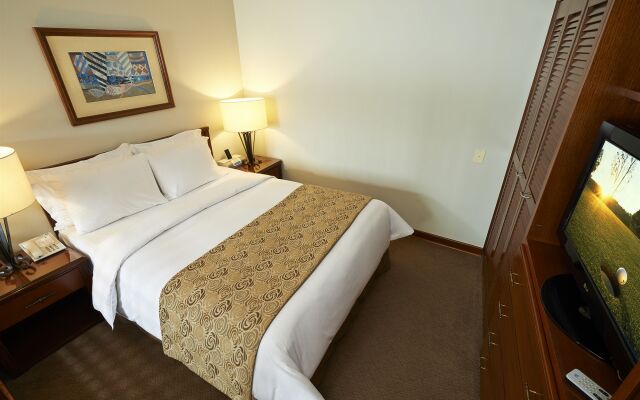 Sol de Oro Hotel & Suites