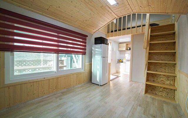 Cheongsando Sunset Pension