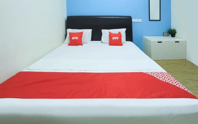 SPOT ON 90236 Zigzag Travellers Home - Hostel