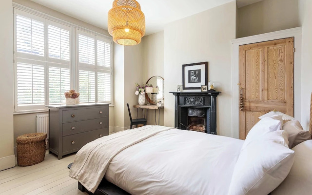 Tooting's Charming Victorian Garden Hideaway